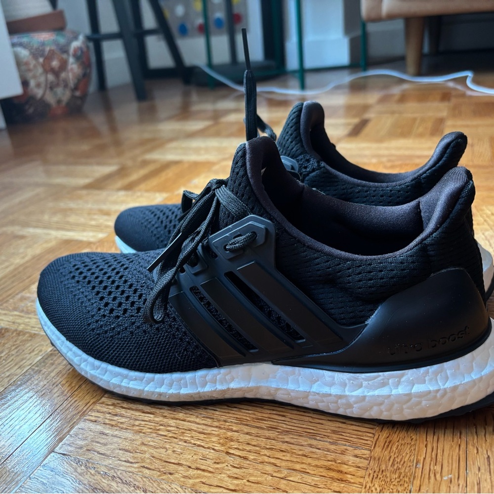 Adidas ULTRABOOST 1.0 Men's Black and White shoes - Picture 2 of 4